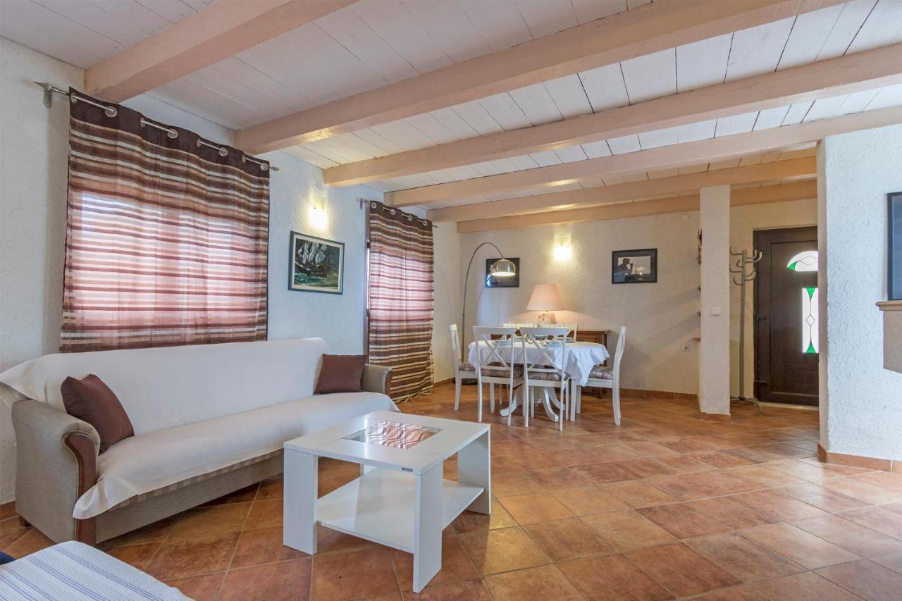 Villa Karina Tar Tar-Vabriga Kültér fotó